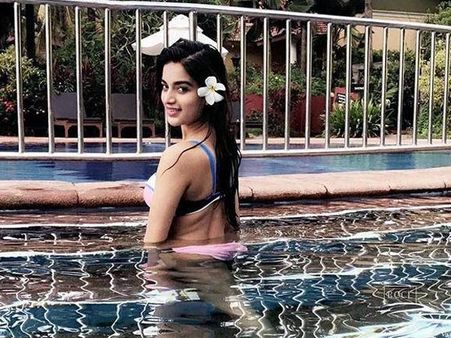 પિંક બિકિની પિંક બિકિની