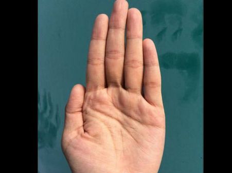 હથેળીમાં રહેલ જાળનું ચિહ્ન દર્શાવે છે તમારા ભાગ્યની વાત!