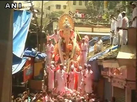 મુંબઈના લાલ બાગના રાજા 