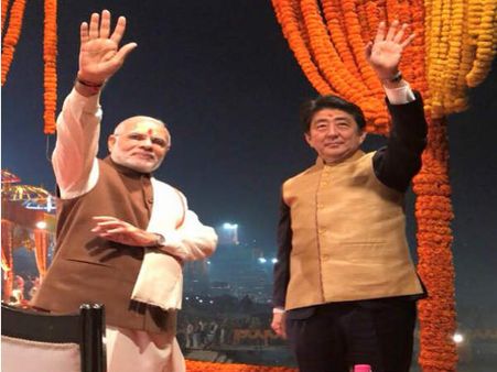 8 કિમી લાંબો રોડ શો