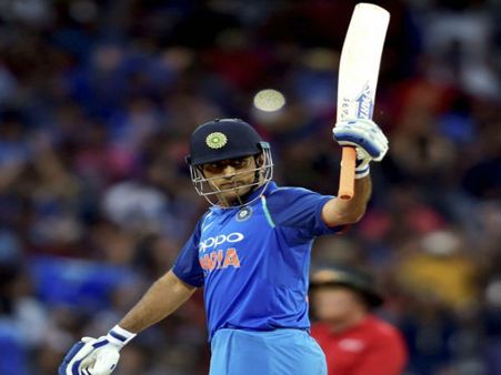 100 સ્ટંમ્પિંગનો વિશ્વ વિક્રમ 100 સ્ટંમ્પિંગનો વિશ્વ વિક્રમ