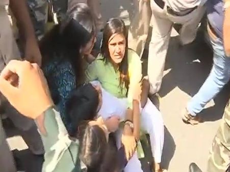 ABVPનો વિરોધ