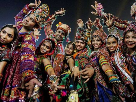 Video: નવરાત્રીના નીતનવા સ્ટેપ શીખવા માટે જુઓ આ વીડિયો