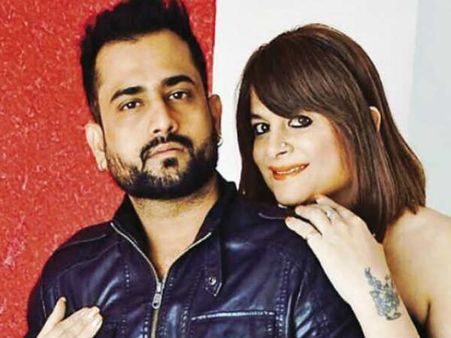 બોબી ડાર્લિંગે પતિ વિરુદ્ધ નોંધાવી FIR, ઘરેલુ હિંસાનો આરોપ