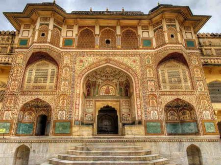 પ્રિ-વેડિંગ ફોટોશૂટ કરો અહીં, બનાવો વેડિંગને વધુ યાદગાર