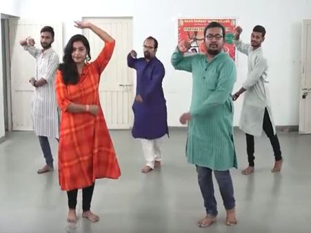 Video: કચ્છી ગરબાના થોડા હટકે સ્ટેપ્સ શીખો અહીં