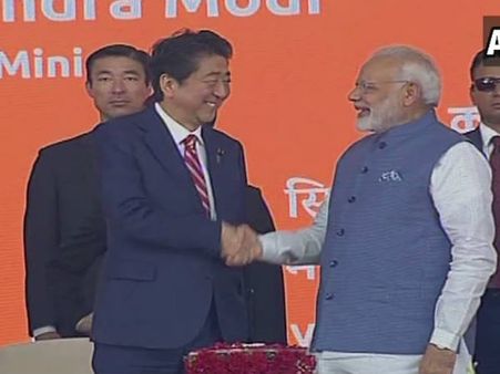 બુલેટ ટ્રેન: PM મોદી અને PM શિન્ઝો આબેના હસ્તે શિલાન્યાસ