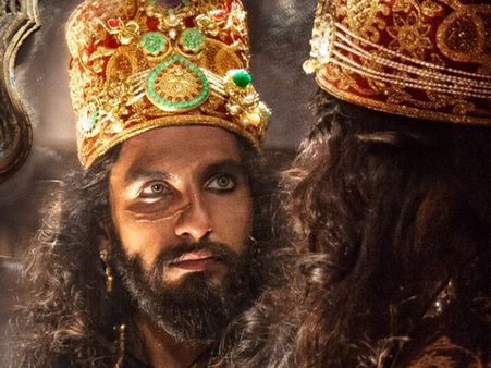 સુલતાન અલાઉદ્દીન ખીલજીનું પાત્ર