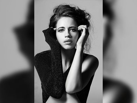 હોટ કલ્કી કોચલીન