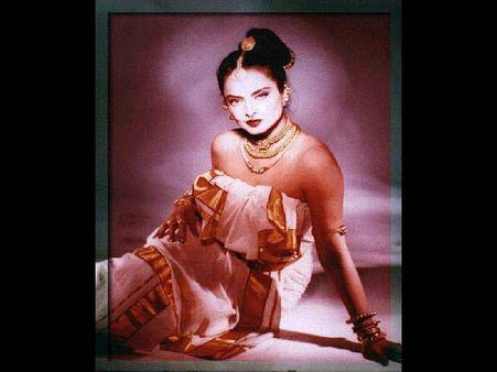 રેખાનું સુંદર સાડી કલેક્શન