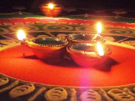 Diwali2017:અકાળ મૃત્યુનો ભય ટાળવા નરક ચતુર્દશીએ કરો દીપદાન