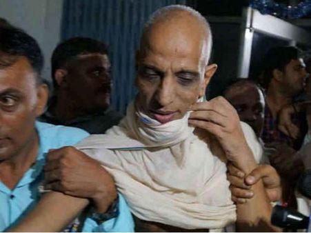 લાજપોર જેલમાં કેદ છે જૈન મુનિ
