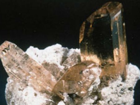 ક્રિસ્ટલ કે કાંચના નાના ટૂકડા