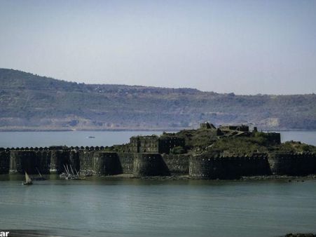 મુરૂડનો દરિયા કિનારો 