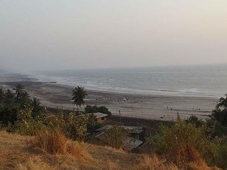 ડપોલી બીચ 