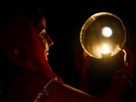 જાણો કરવા ચોથે શા માટે થાય છે 'કરવા'ની પૂજા?