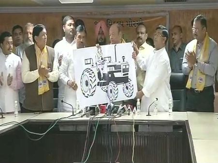 ટ્રેક્ટર સાથે શંકર સિંહ વાઘેલા ઉતરશે ગુજરાત ચૂંટણીમાં