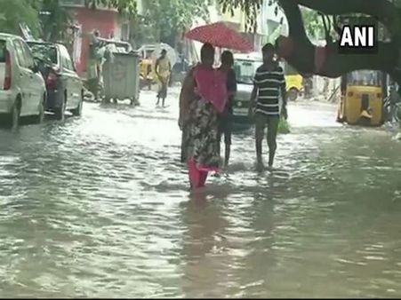 ચેન્નઇમાં ભારે વરસાદ, શાળા કોલેજ મંગળવારે રહેશે બંધ