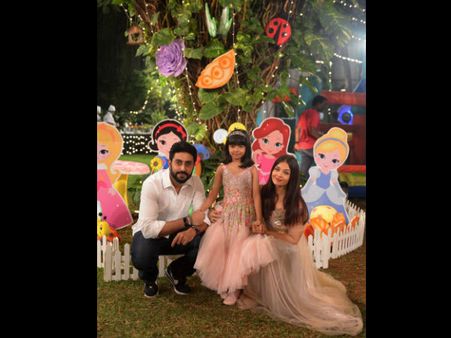 પરફેક્ટ ફેમિલી! પરફેક્ટ ફેમિલી!