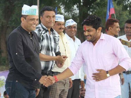 હાર્દિક સીડી કાંડઃપાસ કોર કમિટી હાર્દિકની પડખે