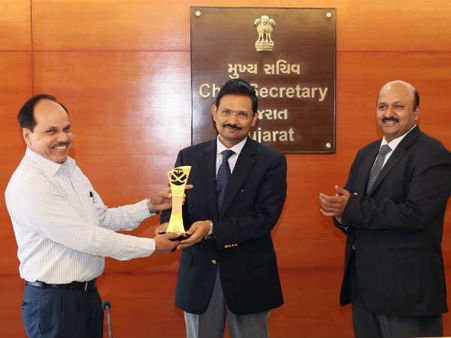 કાયદો અને વ્યવસ્થાની જાળવણીમાં ગુજરાત છે નંબર 1, મળ્યો એવોર્ડ