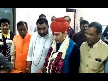 ઉમેદવારી પત્ર ભરવાના છેલ્લા દિવસે ઉમેદવારોનો રાફડો