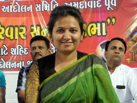 રેશ્મા પટેલ : હાર્દિક પટેલ કોંગ્રેસની બી ટીમ છે, કાલે જોડાઇ જાય તોય નવાઇ નહીં