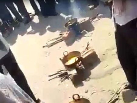 કોંગ્રેસના પૂર્વ MLAના પુત્રએ ઉકળતા તેલમાં કર્મચારીઓને હાથ નખાવ્યાનો મામલો