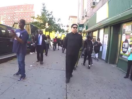 Video: જ્યારે અમેરિકાના રસ્તા પર ફરવા નીકળ્યો કિમ જોંગ