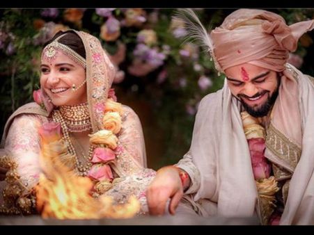 અનુષ્કાના થયા વિરાટ, જુઓ એમના લગ્નની સુંદર તસવીરો!