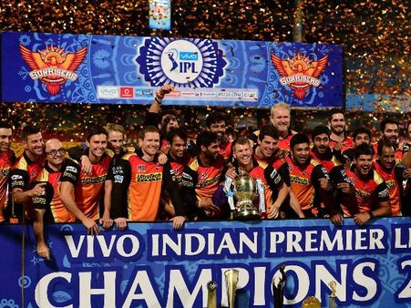 1 દિવસમાં 2 હેટ્રિક