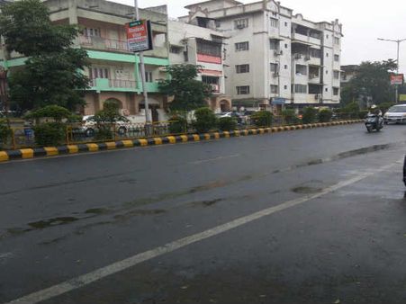 સ્વેટર પર રેનકોટે પહેરી ગુજરાતીઓએ ભોગવી ઓખીની હેરાનગતિ