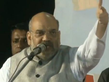 Gujarat Election: '10 વર્ષ સુધી નમૂનો બેસાડનાર માંગે છે હિસાબ'