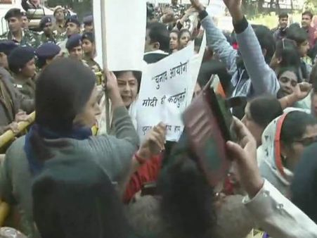 PM મોદીનો રોડ શો પર કોંગ્રેસે કર્યો દિલ્હીમાં વિરોધ