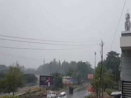 ઓખીને કારણે સુરતમાં એલર્ટ, શાળાઓમાં પણ રજા જાહેર