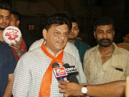 ભાજપના નેતાની ધમકી, દાઢી અને ટોપી વાળા વસ્તી ઘટાડે