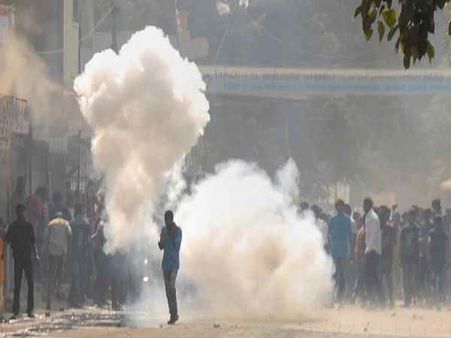 પુણે હિંસાના વિરોધમાં જૂનાગઢ-સોમનાથ હાઇવે પર ચક્કાજામ