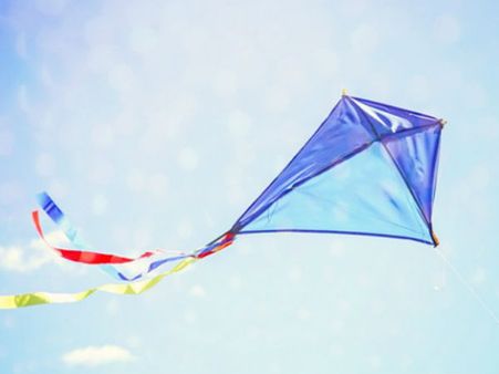 Makar Sankranti 2018: કેમ ઉત્તરાયણના દિવસે ઉડાવાય છે પતંગ?