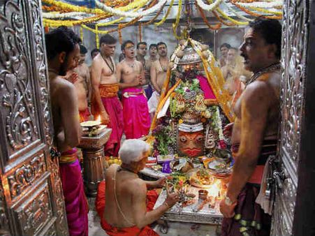 Religion: જાણો શા માટે થાય છે મહાકાલેશ્વર મંદિરમાં ભસ્મની આરતી?
