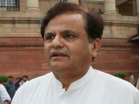 નર્મદા પાણી કાપ મુદ્દે અહેમદ પટેલે CM રૂપાણીને લખ્યો પત્ર