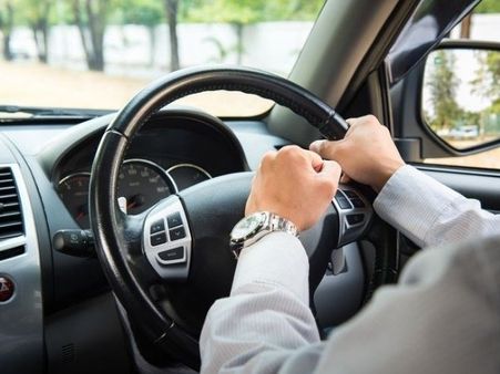 Numerology: જન્મતિથિ પ્રમાણે જાણો તમારા વાહનનો લકી નંબર અને રંગ