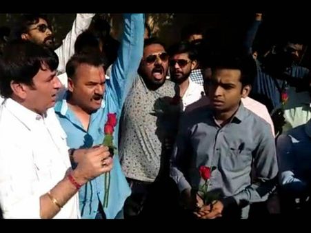 રાજકોટમાં અનોખો વિરોધ