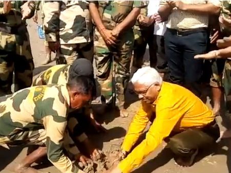 કચ્છની સરક્રીક બોર્ડરને હરિયાળી બનાવવા BSF દ્વારા મેન્ગ્રૂવનું વાવેતર