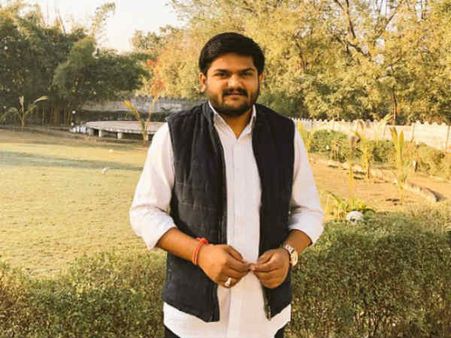 પહેલા તે ચા મેન (CM) હતા હવે તે પકોડા મેન (PM) છે : હાર્દિક પટેલ