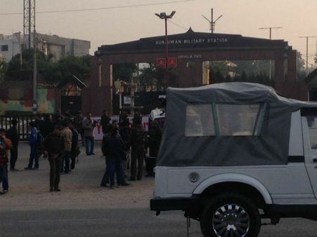 સુંજવાન આંતકી હુમલો: 2 જવાનો થયા શહીદ, પેરા કમાન્ડો પહોંચ્યા