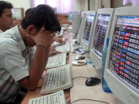 500 અંક સાથે સેન્સેક્સ સાથે શેરબજાર ફરી પડ્યું