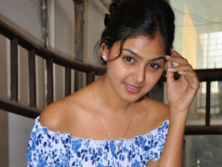 ડેબ્યુ ડેબ્યુ