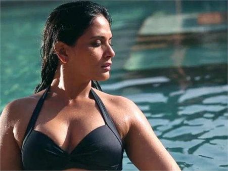 બોલ્ડ અભિનેત્રી