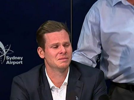 Video: મીડિયા સામે રડી પડ્યા સ્ટીવ સ્મિથ, માંગતા રહ્યા માફી