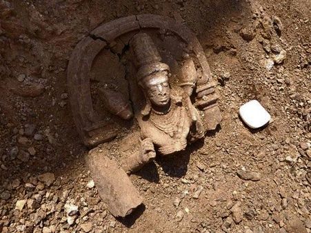 ભગવાન સૂર્યની મૂર્તિ હોય શકે છે